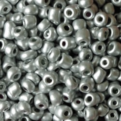 Seedbeads - glaspärlor - 4 mm - ca 550 st - silvergrå