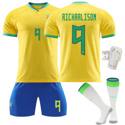 Brasilien Hem Fotbollströja för barn nummer 9 RICHARLISON Nr 9+str+skyd 24（130-140CM）