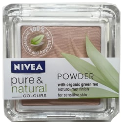 Nivea Pure & Natural Fowder with Oranic Green Tea Sand