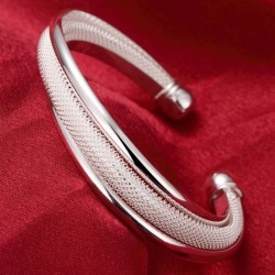 Tvinnat Stelt Mesh Silver Armband / Bangle - Lyxig Design Silver