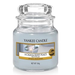 Yankee Candle Classic Small Jar A Calm & Quiet Place 104g grå