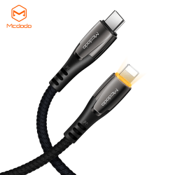 McDodo CA-7651 USB-C till Lightning kabel, LED, PD, 1.8m, svart svart 2 m