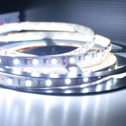 Vit LED-list med dubbelhäftande tejp, SMD, 30cm Vit LED-list med 30 cm