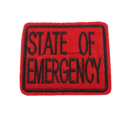 2st Tygmärken - STATE OF EMERGENCY - Storlek 5,9cm röd
