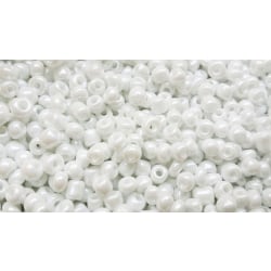 Vita skimrande seed beads 4 mm 75 gram ca 750 pärlor