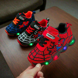 Spiderman LED Trainers Skor Blinkande Light Up Sneakers Barn Red EU25