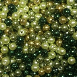 100 kpl Vahatut lasihelmet 6mm vihreä sekoitus