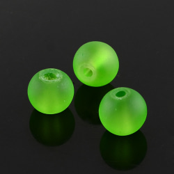 1 merkkijono, noin 105 kpl Vihreitä huurrettuja lasihelmiä 8mm