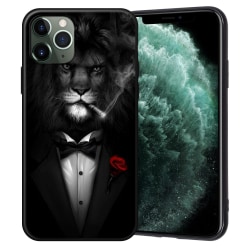iPhone 12, 12 Pro & Max kuori-leijona smokissa, joka polttaa sav Black one size