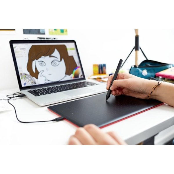 Graphic Tablet One by Wacom Medium, Black
