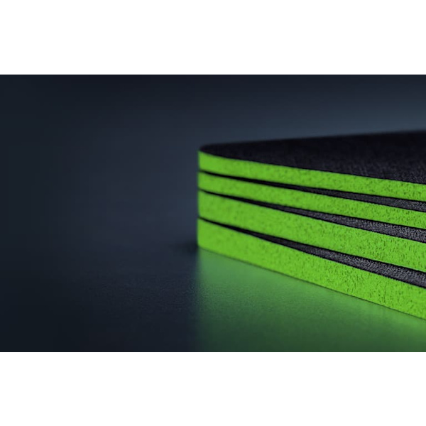 Razer | Gigantus V2 Soft | Medium | Rubber foam | Gaming mouse pad | 360 x 3 x 275 mm | Black
