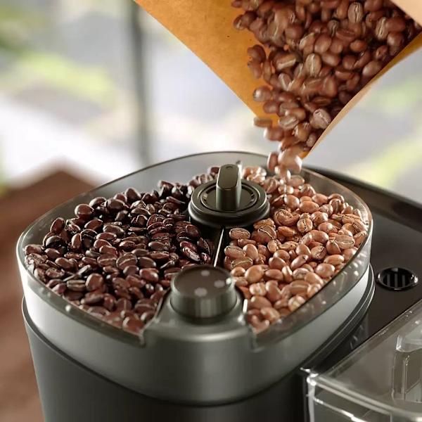 Philips All-in-1 Brew Drip coffee maker with built-in grinder HD7900/50