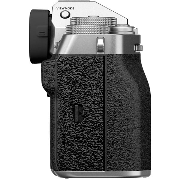 Fujifilm X-T5 + 16-80mm, silver