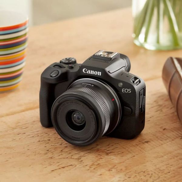 Canon | Megapixel 24.1 MP | Image stabilizer | ISO sensitivity (max) 256000 | Wi-Fi | Video recording | Manual | CMOS | Black