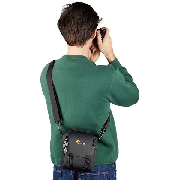 Lowepro amera bag Adventura SH 120 III, black