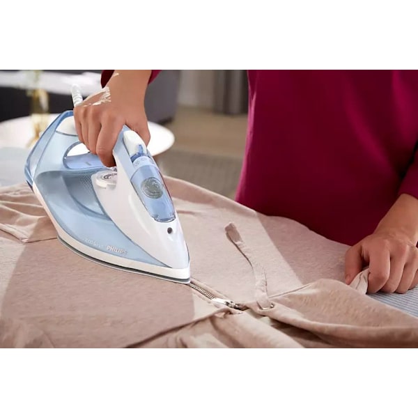 Philips 7000 Series Steam iron DST7011/20, 2600W, 45 g/min continous steam, 220g steam boost, vertical steam, SteamGlide Plus soleplate, drip stop, Qu