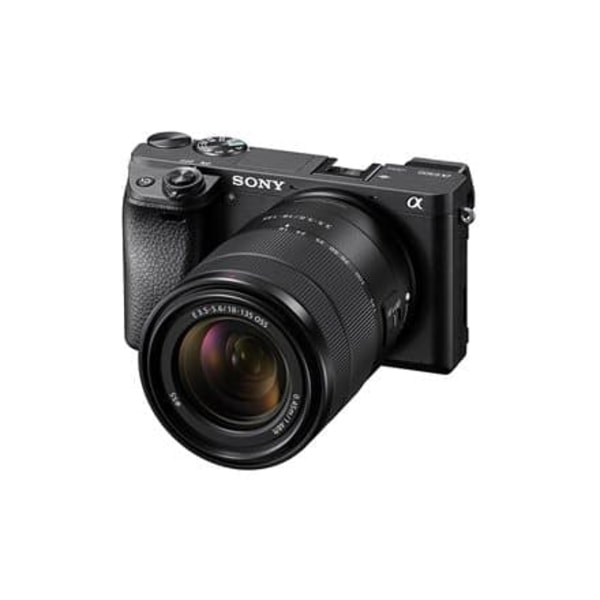 Sony E 18-135mm f/3.5-5.6 OSS lens, black Sort