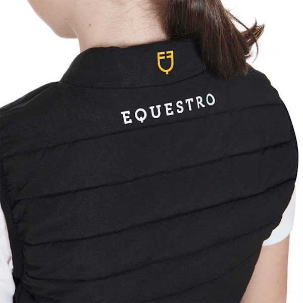 Equestro Väst  14 Years