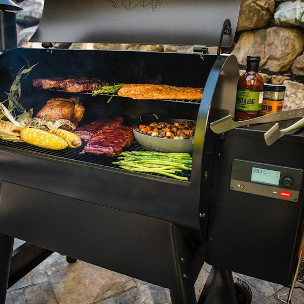 Traeger Grilli Pro D2 780 Musta