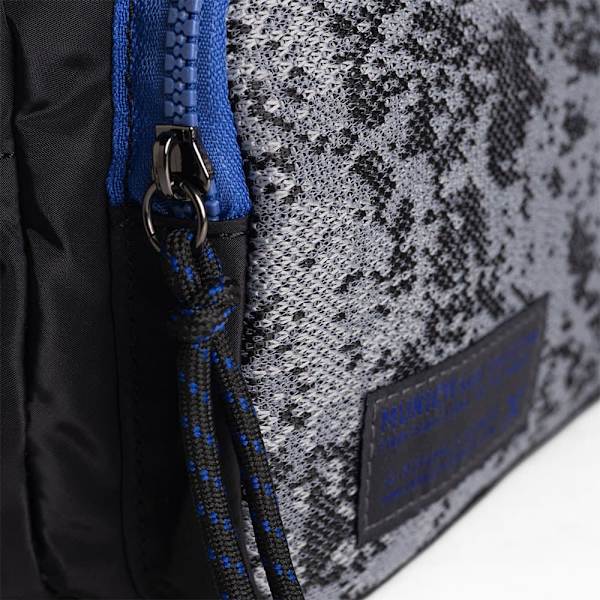 Munich Deep Black Skuldertaske Grå  Mand