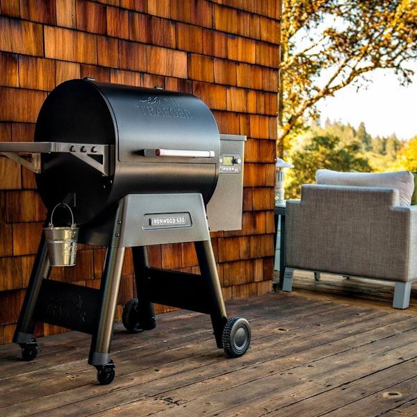 Traeger Grill Ironwood D2 650 Sort