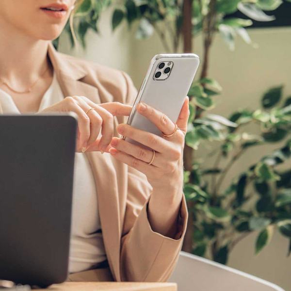 Moshi Iglaze Iphone 11 Pro Silicone Puhelinkotelo Valkoinen