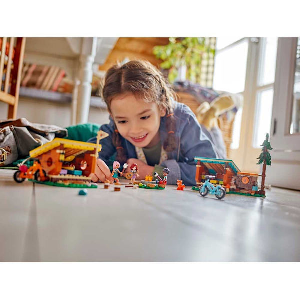 Lego Adventure Camp: Comfortable Cabins Byggspel