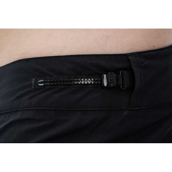 Cube Laukkuiset Shortsit Atx Musta L Mies
