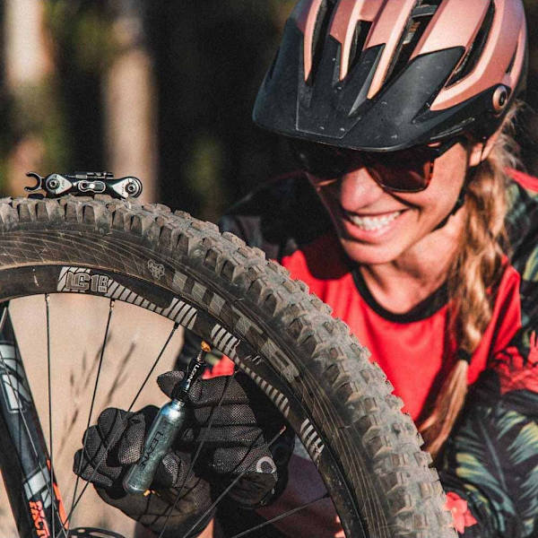 Lezyne Rap Ii 19 Co2 Musta
