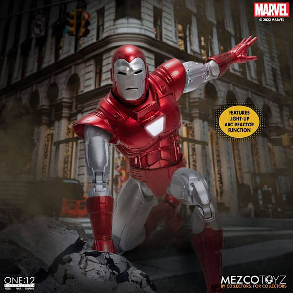 Mezco Toys Forundring 1/12 Sølv Centurion Edition Figur 16 Cm