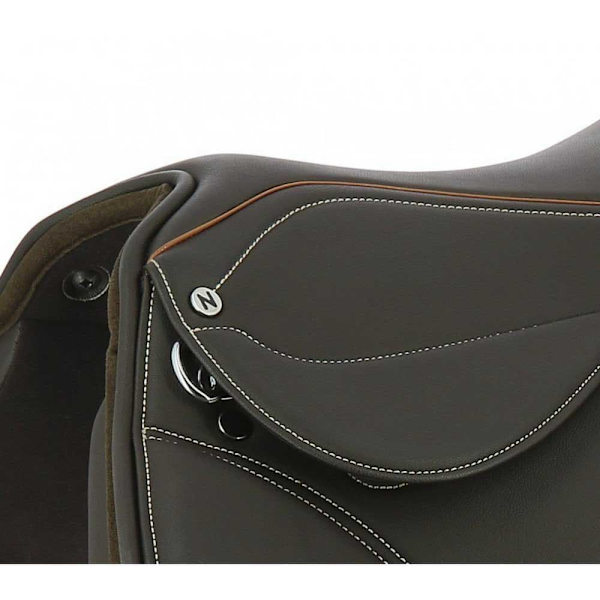 Norton Equestrian Nahkainen Satula Rexine Evol Musta 17´´