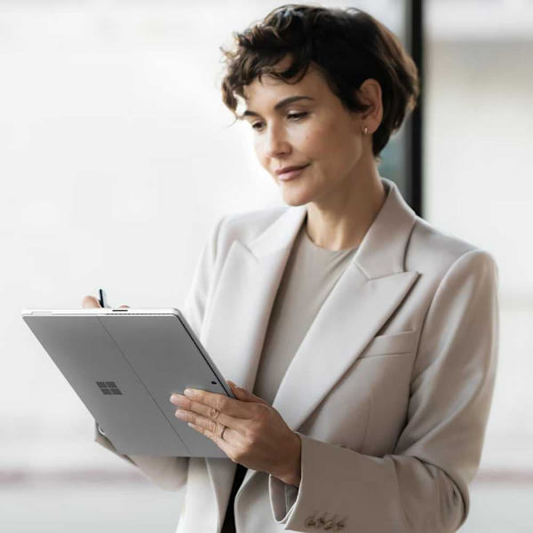 Microsoft Surface Pro 10 13´´ Ultra 7-165u/16gb/256gb Ssd Bærbar Computer  Spanish QWERTY
