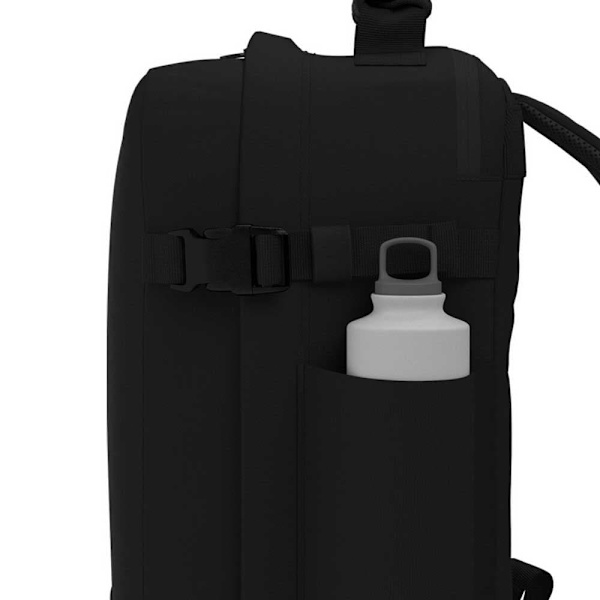 Cabin Zero Classic 28l Tech Ultra Light With Luggage Trackers Reppu Musta