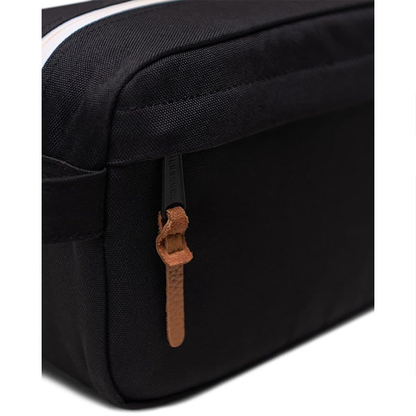Herschel Chapter Small Toalettväska Svart
