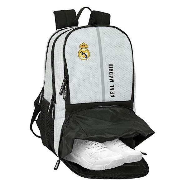 Safta Real Madrid First Kit 24/25 Melapakkaus