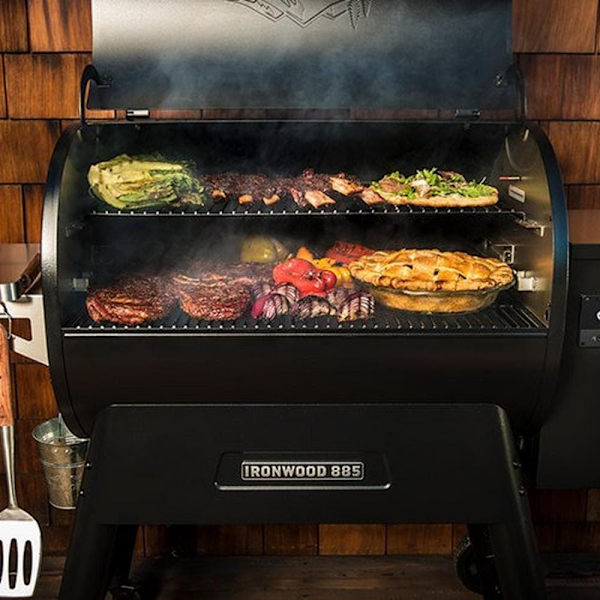 Traeger Grill Ironwood D2 885 Sort