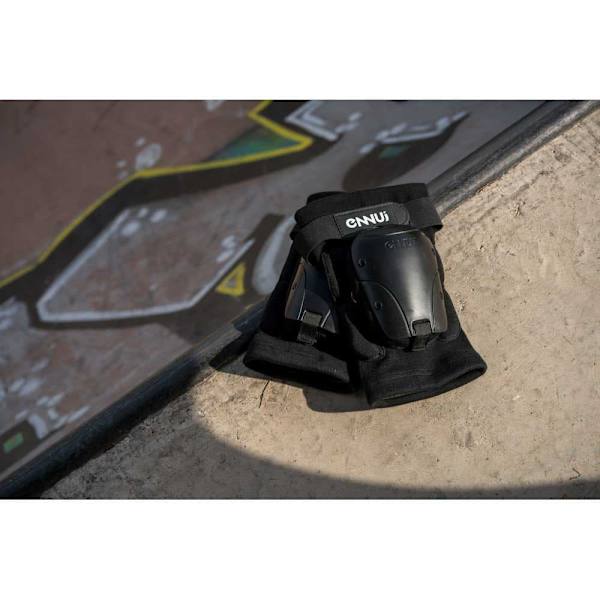 Ennui Park Knee Pad Svart S-M