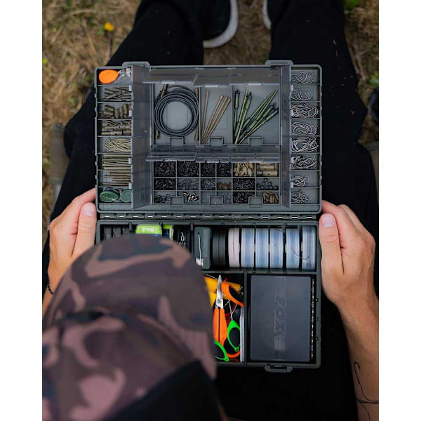 Fox International Ladattu Medium Tackle Box Edges Musta