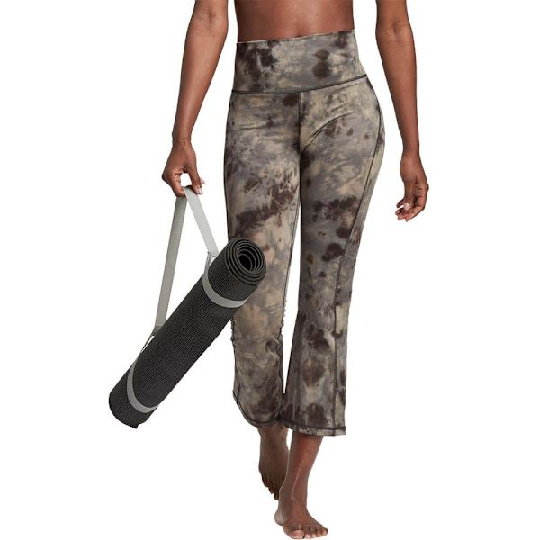 Adidas Strumpbyxor Yoga Studio Earth Flared 7/8 Beige S / Regular Kvinna