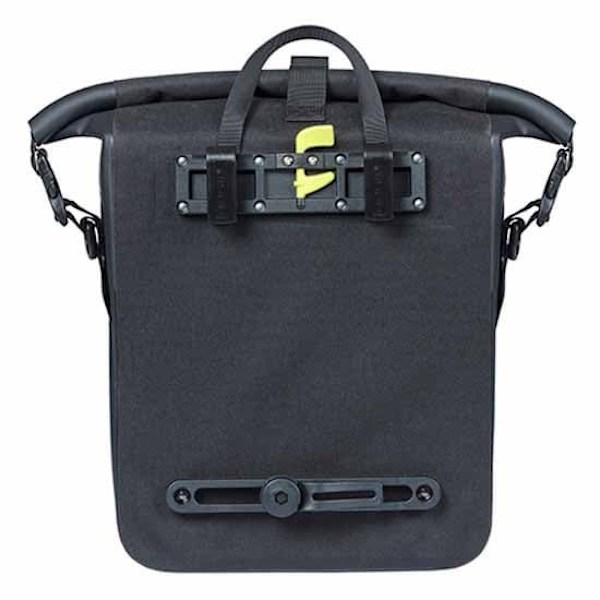 Basil Laukku Navigator Waterproof 12-15l Musta
