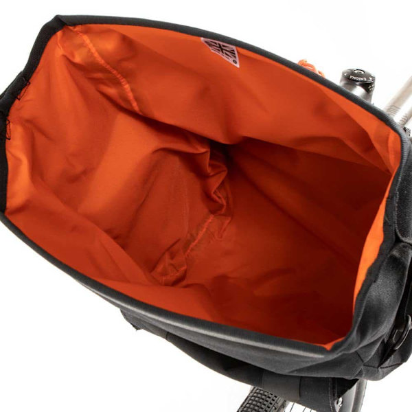 Restrap Ohjaustangon Laukku Bar Pack 10l Musta