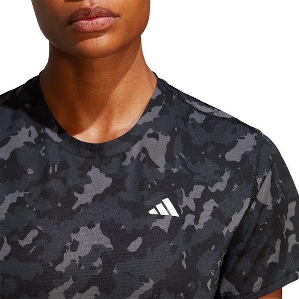 Adidas Kortærmet T-shirt Own The Run Aop Sort XS Kvinde