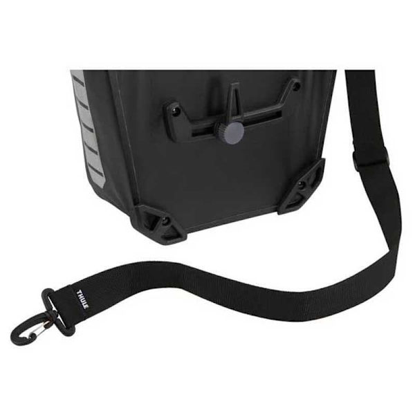 Thule Lompakot Shield 17l Musta