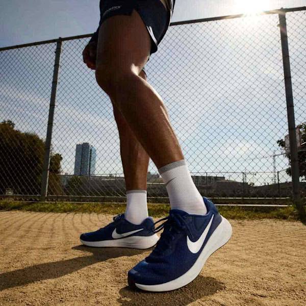 Nike Revolution 7 Sko  EU 41 Mand