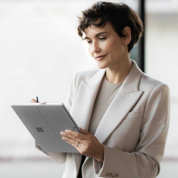 Microsoft Surface Pro 10 5g 13´´ Ultra 7-165u/32gb/512gb Ssd Bærbar Computer  Spanish QWERTY
