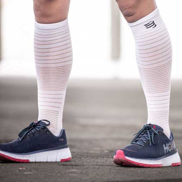 Compressport Strumpor Full Run Vit EU 42-44 Man