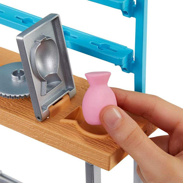 Barbie Slappna Av Och Skapa Konststudio Lekset Och Docka Flerfärgad 3 Years