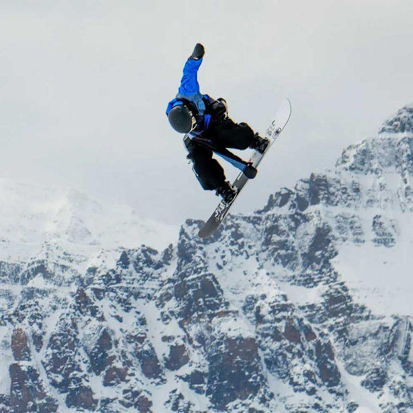 Never Summer Proto Synthesis Snowboard Rød 158