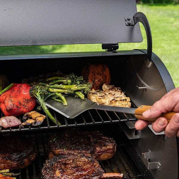 Traeger Grillspatel Brun