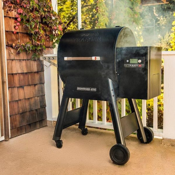 Traeger Grill Ironwood D2 650 Sort